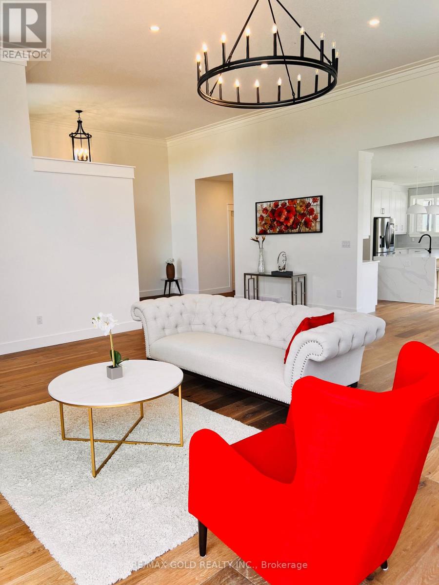 3761 Queen Street, Plympton-Wyoming, Ontario  N0N 1E0 - Photo 13 - X12685268