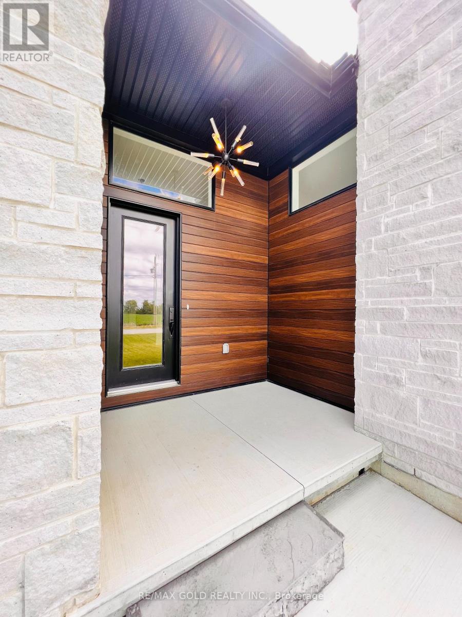 3761 Queen Street, Plympton-Wyoming, Ontario  N0N 1E0 - Photo 40 - X12685268