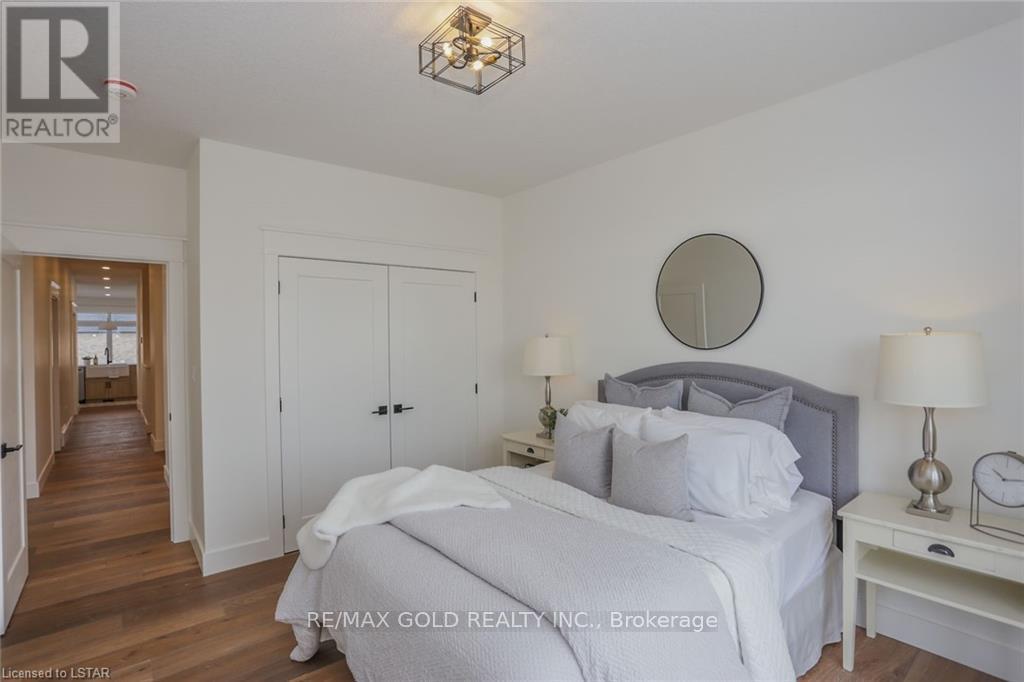 3761 Queen Street, Plympton-Wyoming, Ontario  N0N 1E0 - Photo 48 - X12685268