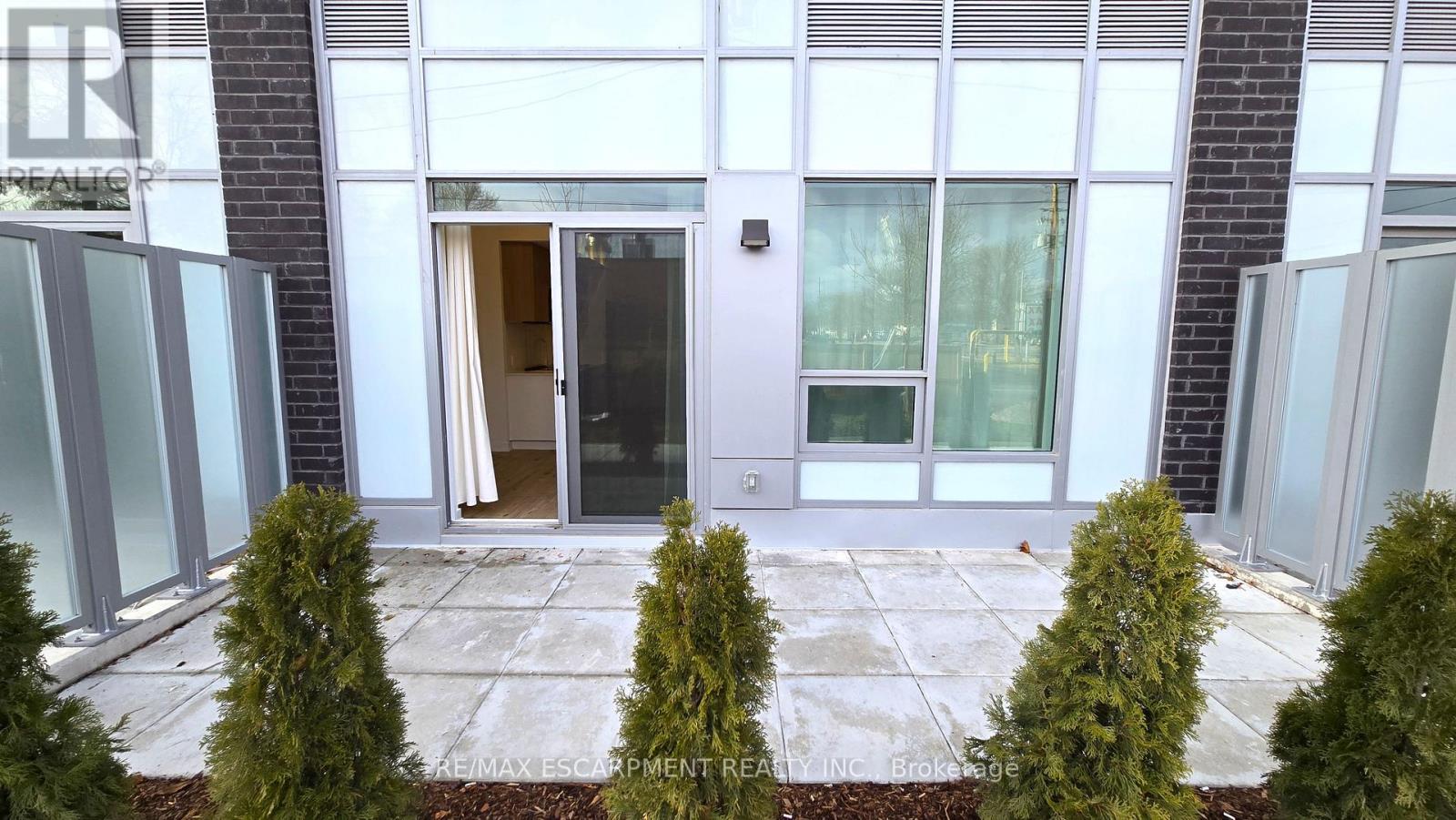 102 - 500 Plains Road E, Burlington, Ontario  L3T 2E1 - Photo 11 - W12652938