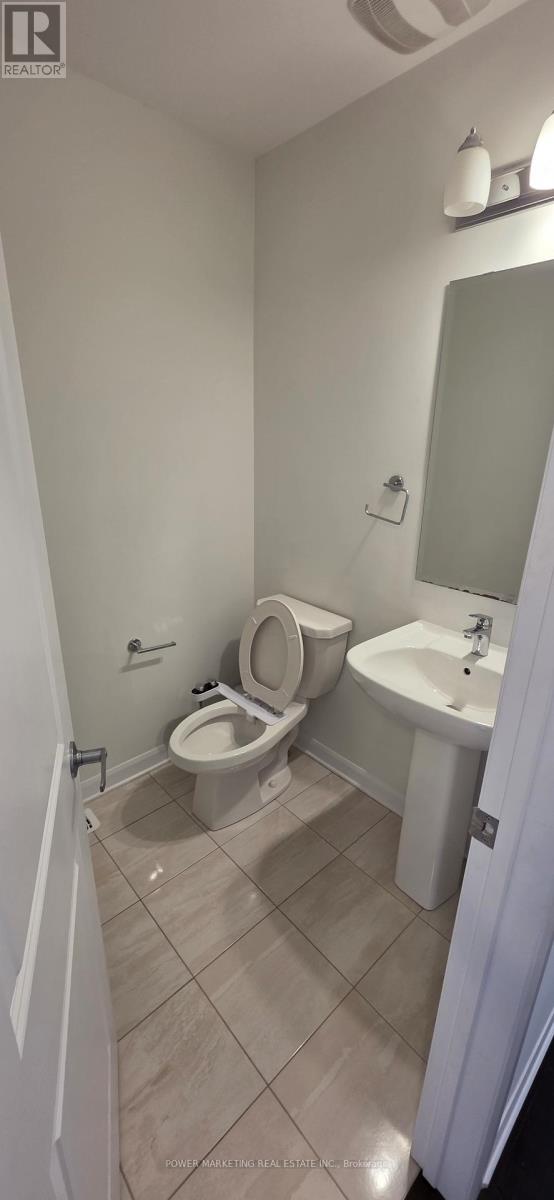 92 Natare Place, Ottawa, Ontario  K2T 0P2 - Photo 10 - X12685296