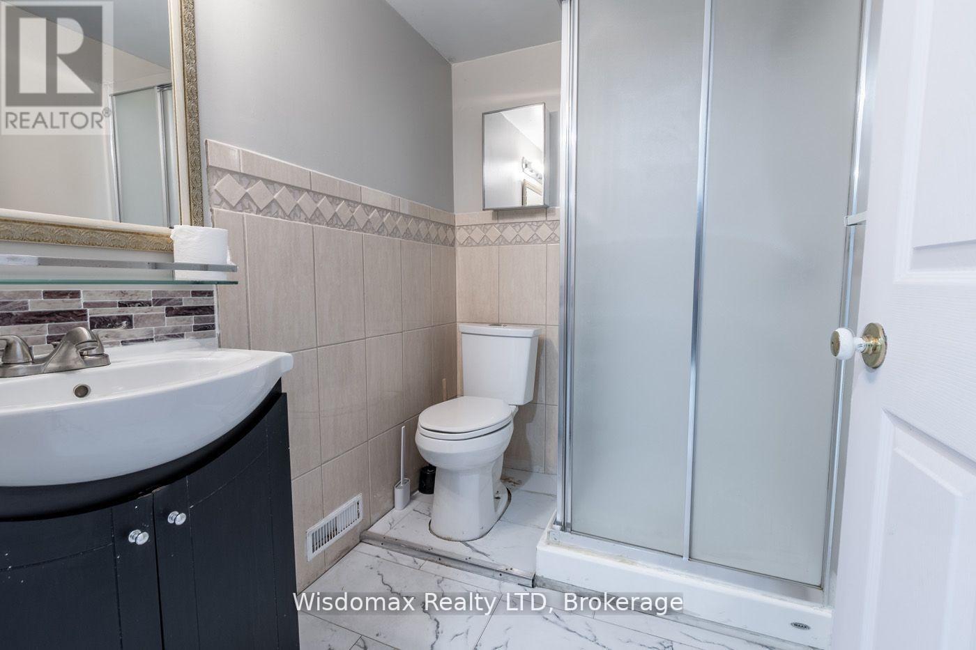 15 Capri Street, Thorold, Ontario  L2V 4W7 - Photo 25 - X12685314