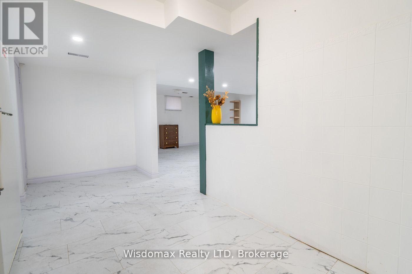 15 Capri Street, Thorold, Ontario  L2V 4W7 - Photo 29 - X12685314