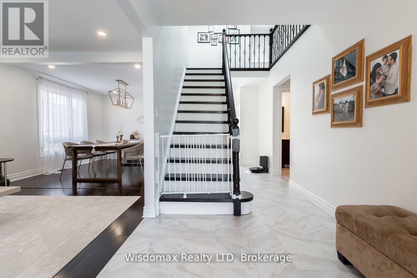 15 Capri Street, Thorold, Ontario  L2V 4W7 - Photo 3 - X12685314