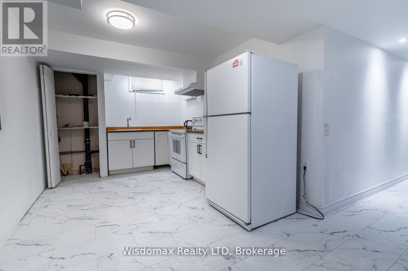 15 Capri Street, Thorold, Ontario  L2V 4W7 - Photo 31 - X12685314