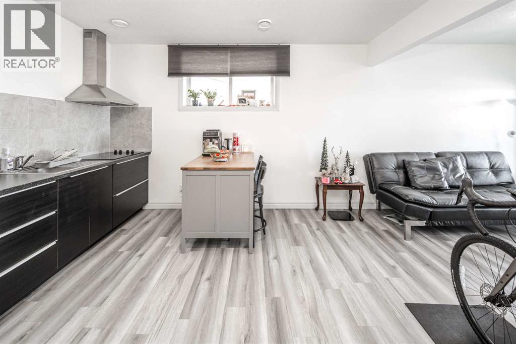 498 Sherwood Boulevard Nw, Calgary, Alberta  T3R 0Y6 - Photo 29 - A2278011