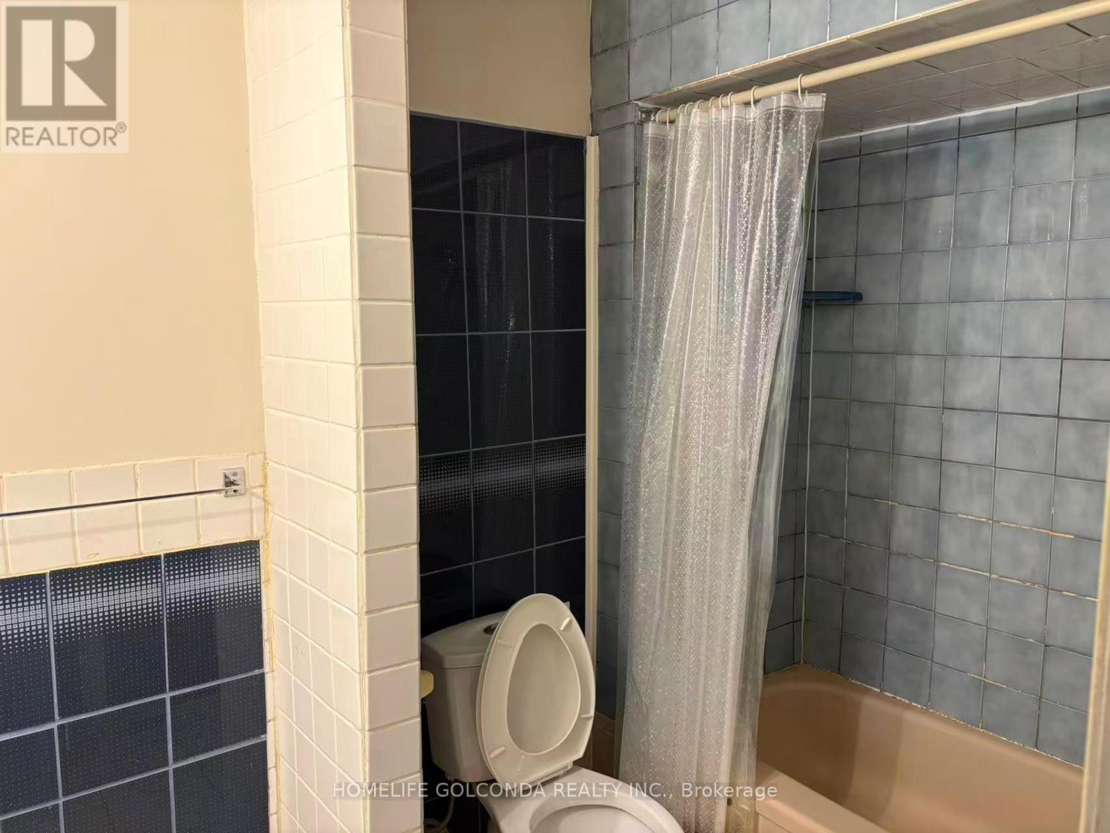 81 Sexton Crescent, Toronto, Ontario  M2H 2L7 - Photo 3 - C12685294