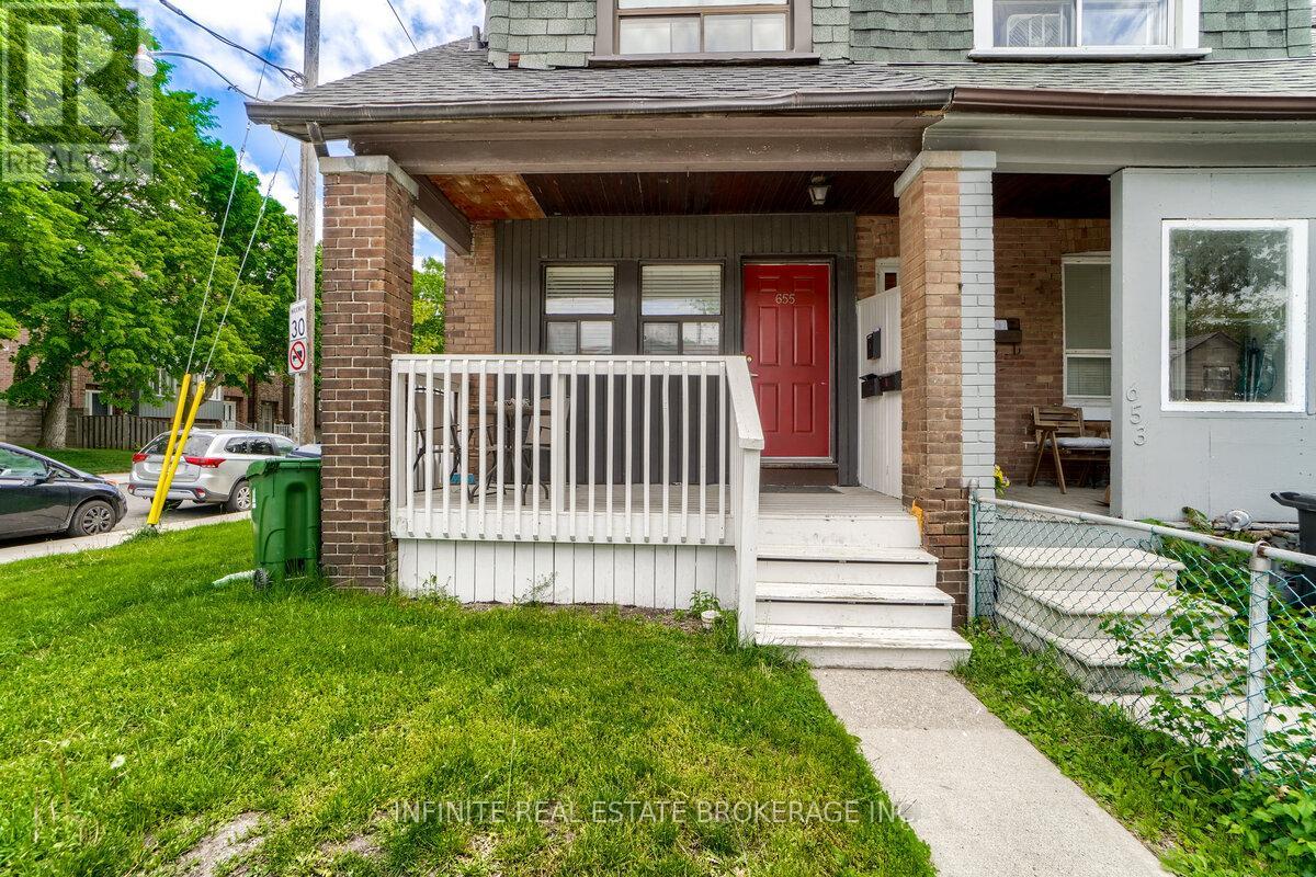 655 Coxwell Avenue, Toronto, Ontario  M4C 3B8 - Photo 11 - E12685306