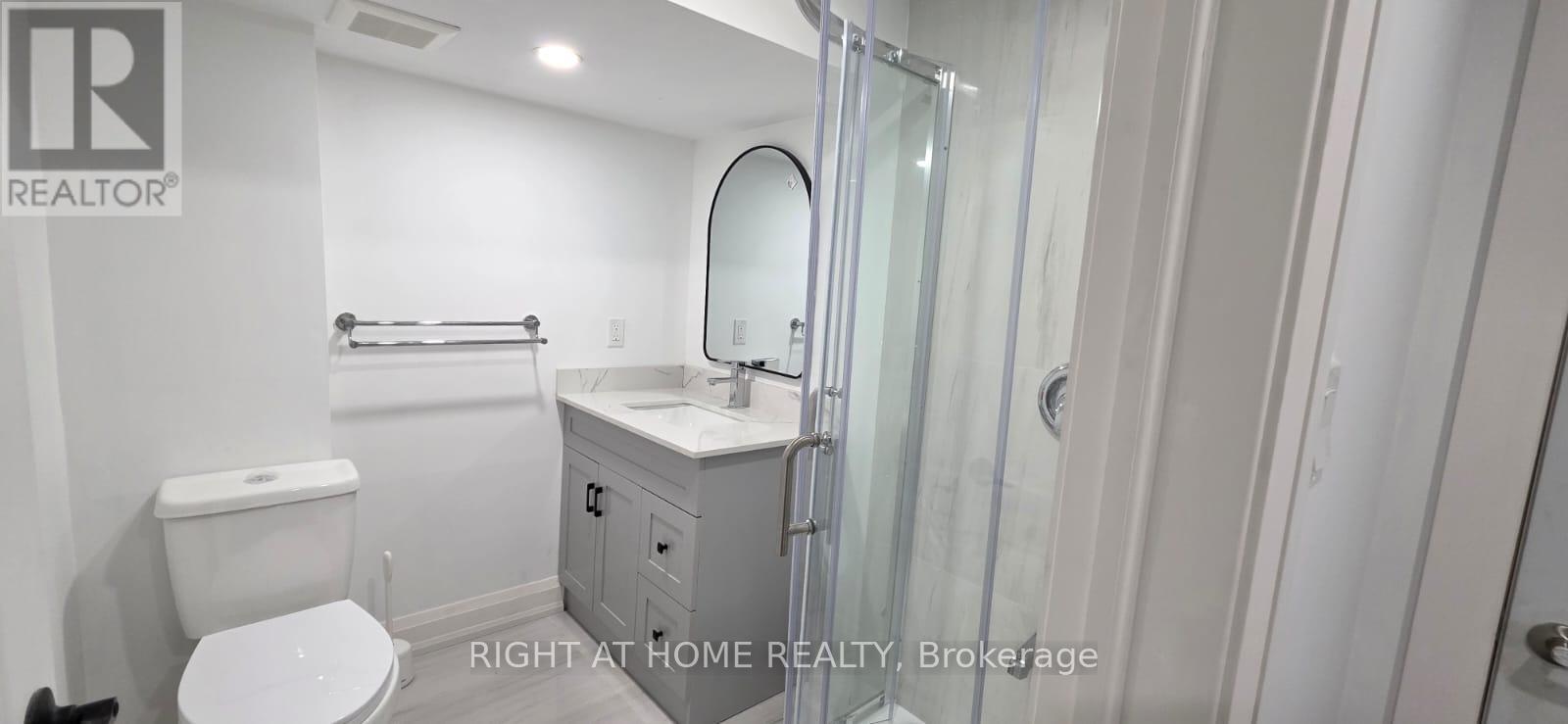 208 Steam Whistle Drive, Whitchurch-Stouffville, Ontario  L4A 4X5 - Photo 10 - N12685292