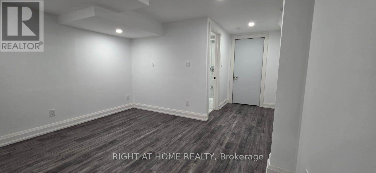 208 Steam Whistle Drive, Whitchurch-Stouffville, Ontario  L4A 4X5 - Photo 7 - N12685292