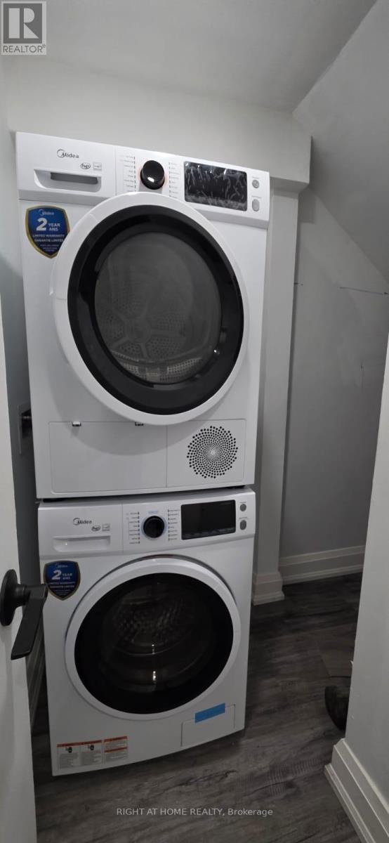 208 Steam Whistle Drive, Whitchurch-Stouffville, Ontario  L4A 4X5 - Photo 9 - N12685292