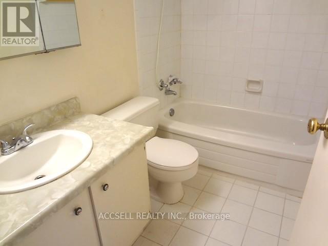 2106 - 3700 Kaneff Crescent, Mississauga, Ontario  L5A 4B8 - Photo 10 - W12685302