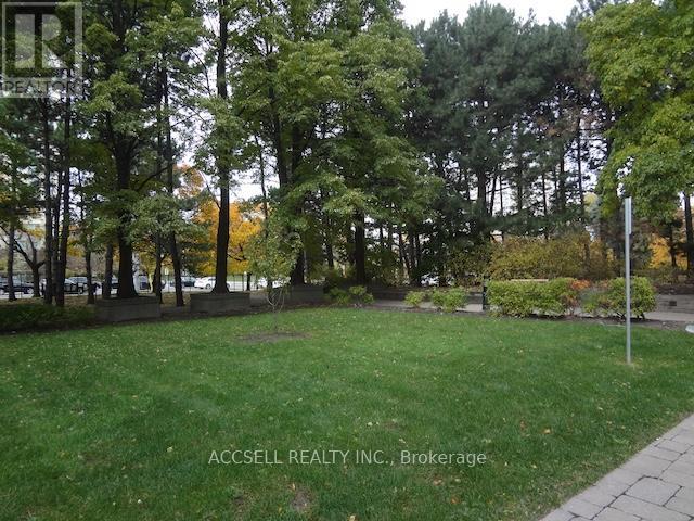 2106 - 3700 Kaneff Crescent, Mississauga, Ontario  L5A 4B8 - Photo 2 - W12685302