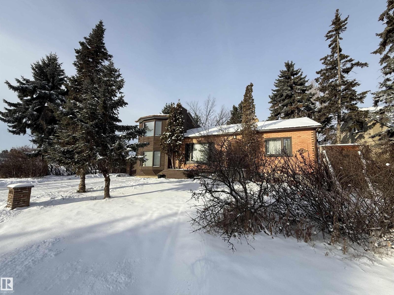 11026 110 Av Nw, Edmonton, Alberta  T5H 1H9 - Photo 3 - E4467532