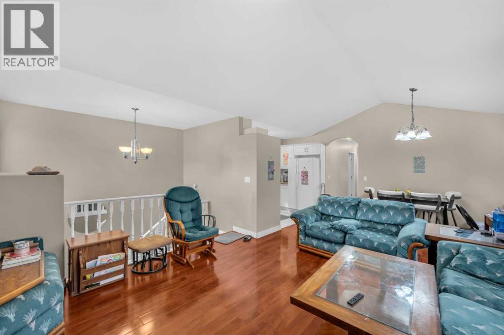 212 Tarawood Place Ne, Calgary, Alberta  T3J 5B1 - Photo 6 - A2278480