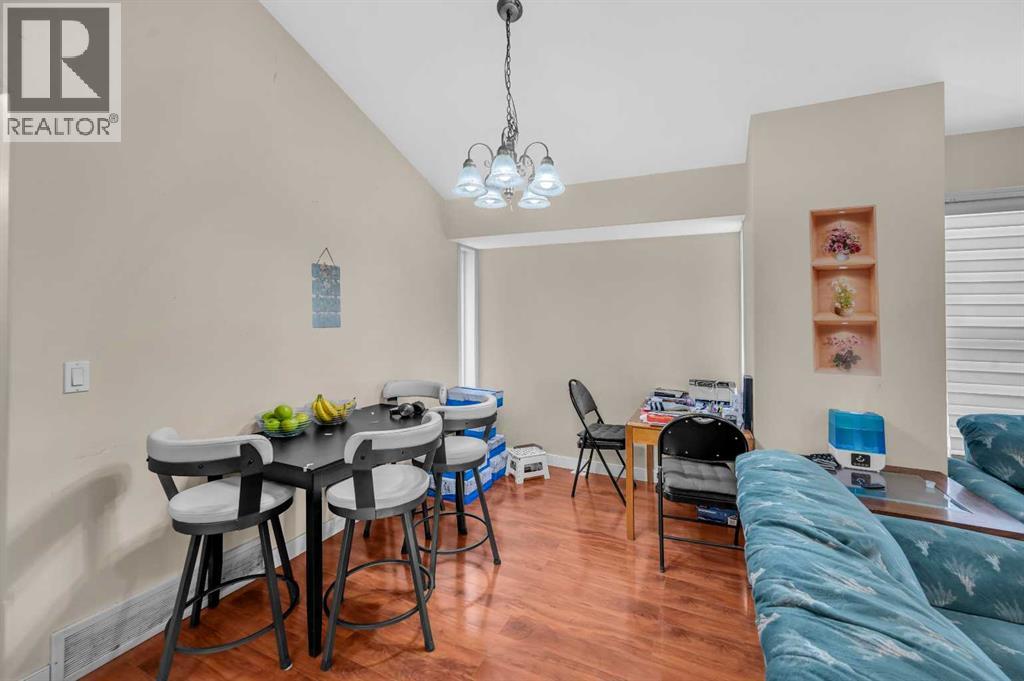 212 Tarawood Place Ne, Calgary, Alberta  T3J 5B1 - Photo 8 - A2278480