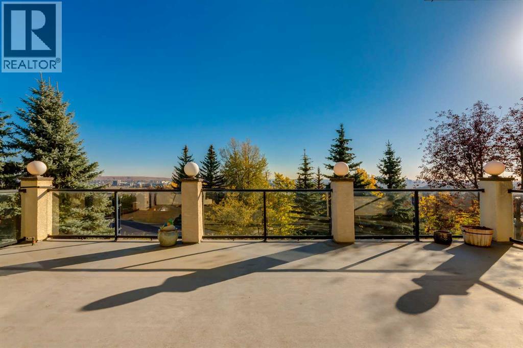 14 Patina Lane Sw, Calgary, Alberta  T3H 3N4 - Photo 18 - A2263476