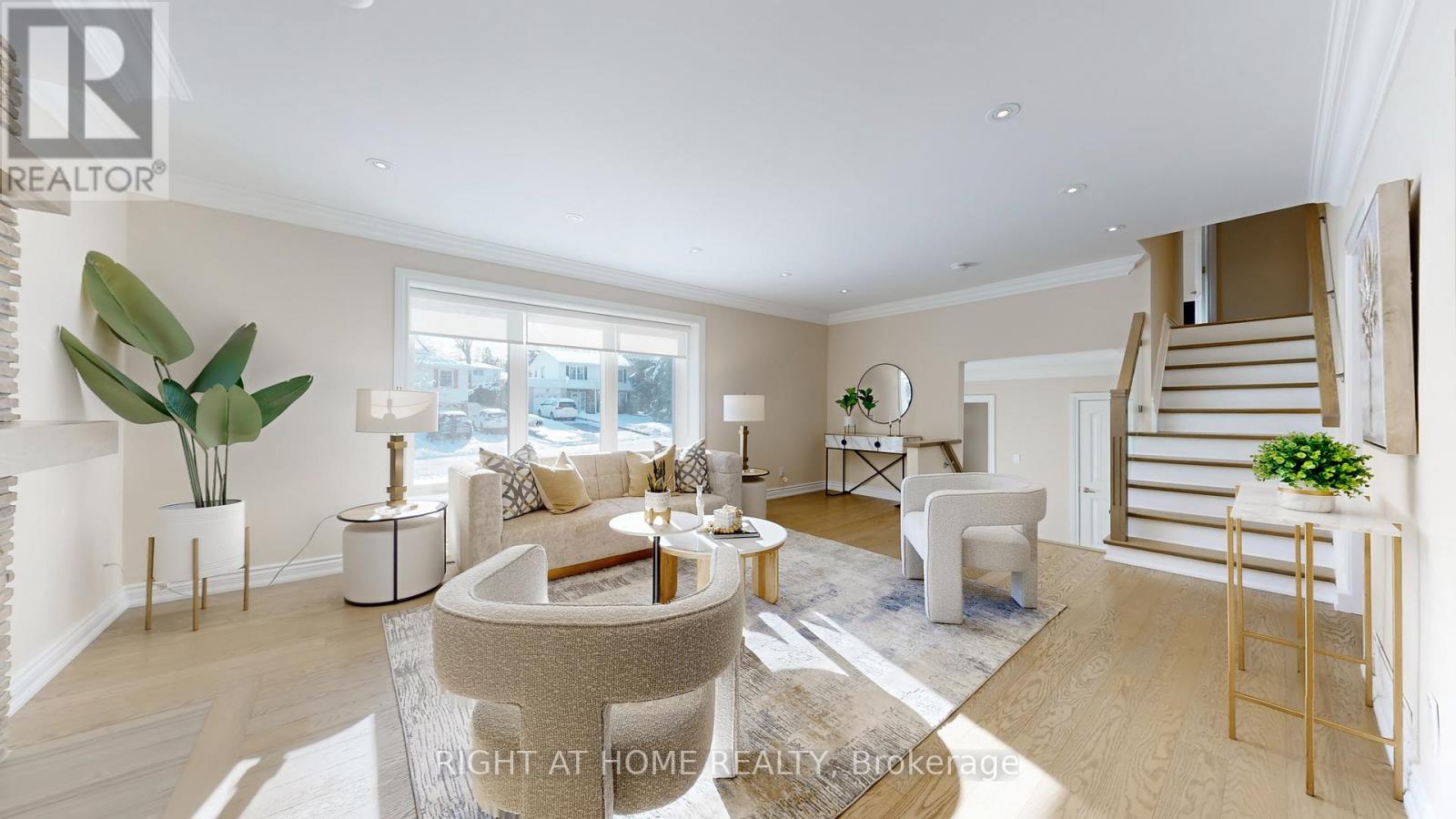 12 Courtham Avenue, Markham, Ontario  L3T 1G3 - Photo 7 - N12685322