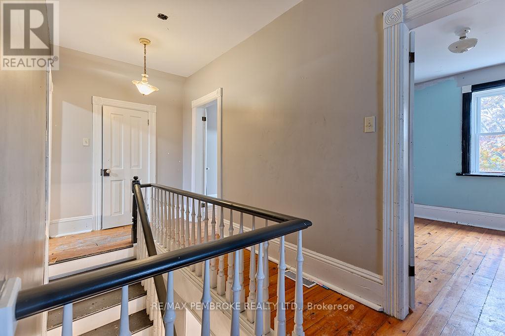 131 Bonnechere Street W, Bonnechere Valley, Ontario  K0J 1T0 - Photo 17 - X12501166