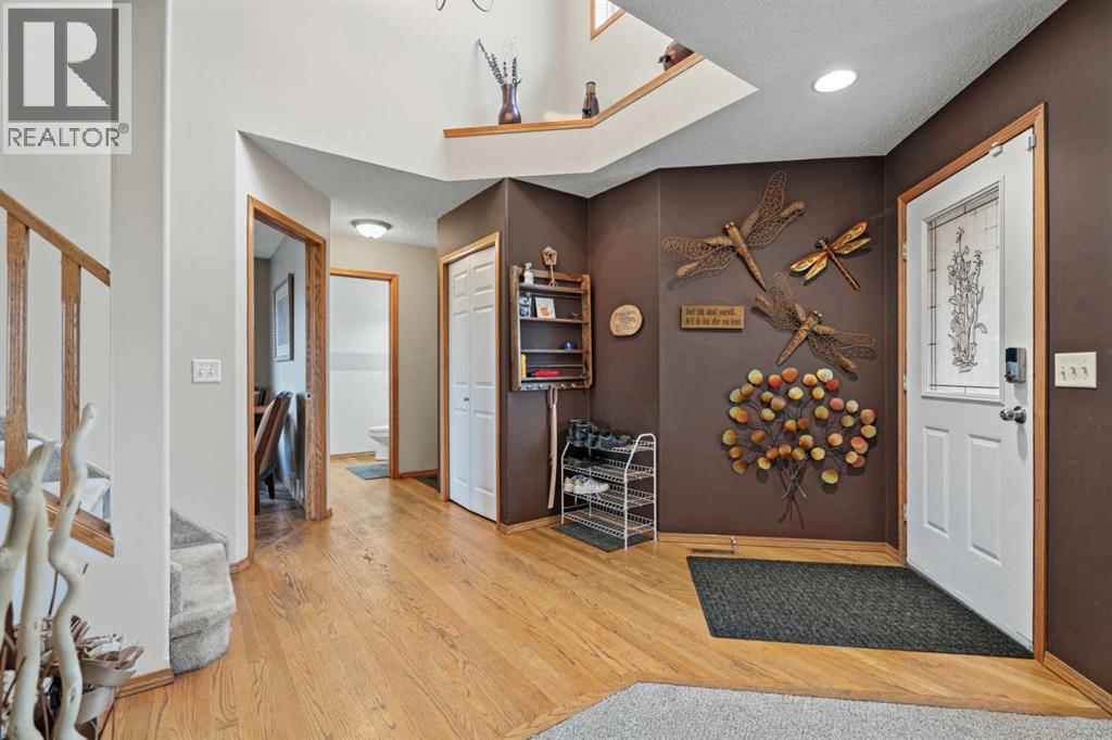 51 Westfall Crescent, Okotoks, Alberta T1S 1V5 - Photo 3 - A2271196