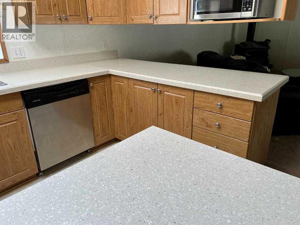 806 5 A Street, Fox Creek, Alberta  T0H 1P0 - Photo 4 - A2275354