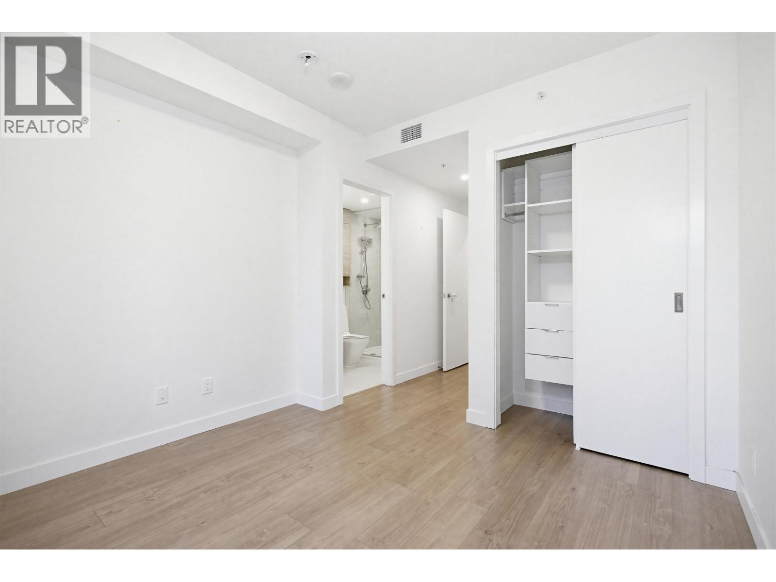 201 585 Austin Avenue, Coquitlam, British Columbia  V3K 0G6 - Photo 12 - R3077599