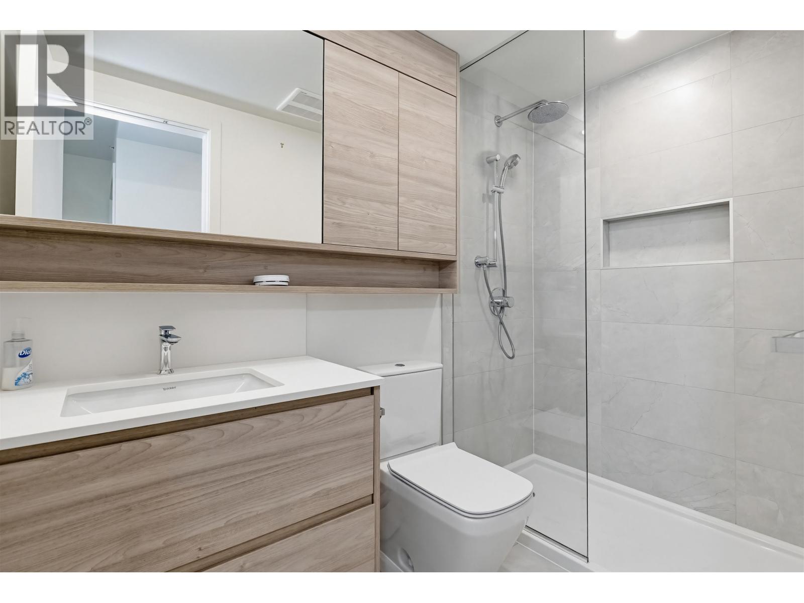 201 585 Austin Avenue, Coquitlam, British Columbia  V3K 0G6 - Photo 15 - R3077599