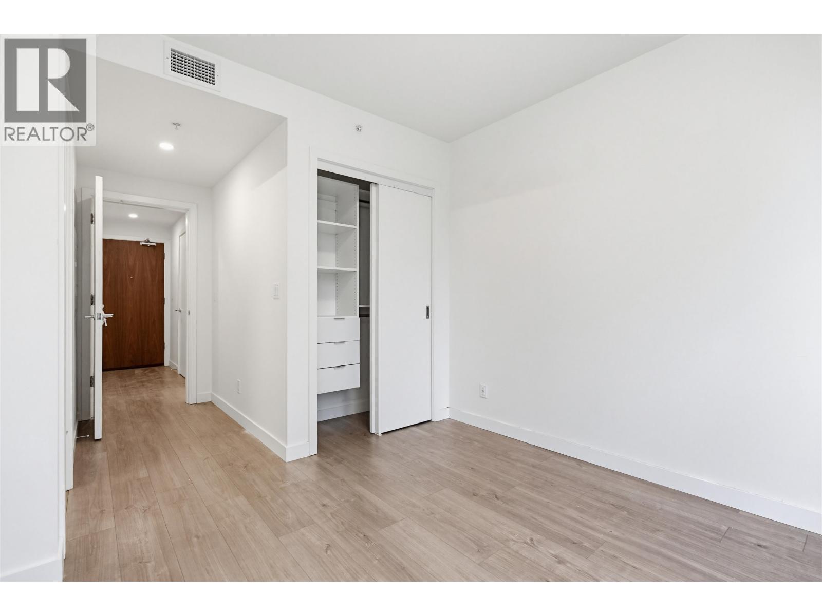 201 585 Austin Avenue, Coquitlam, British Columbia  V3K 0G6 - Photo 13 - R3077599