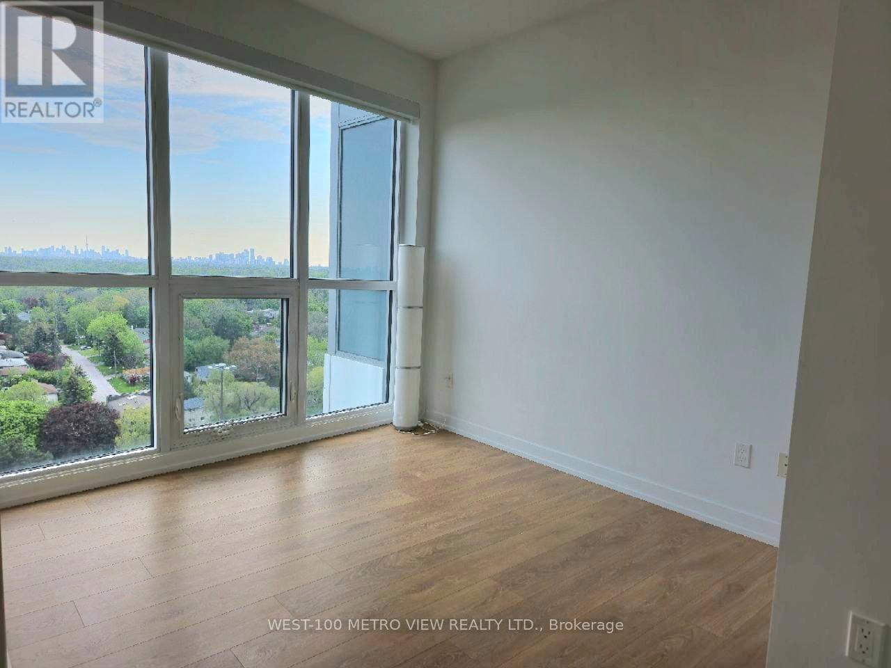 2010 - 115 Mcmahon Drive, Toronto, Ontario  M2K 0E3 - Photo 3 - C12685346