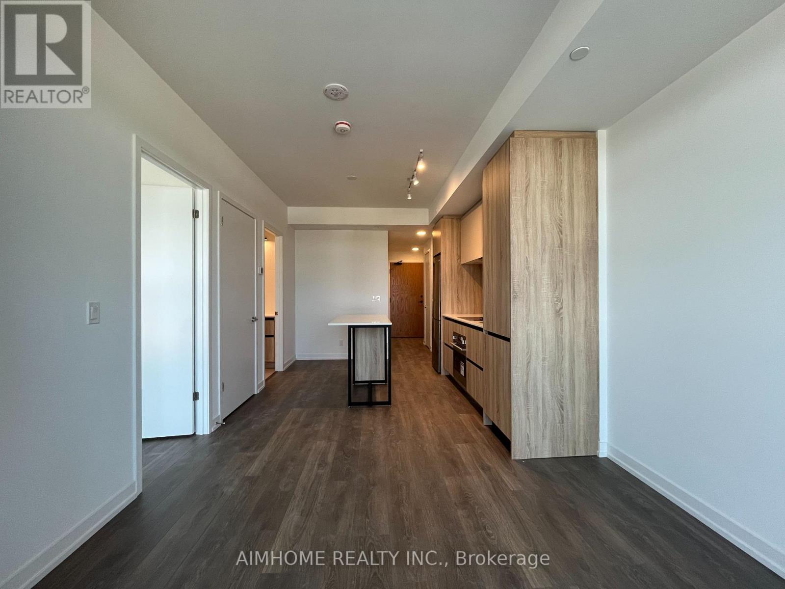 702 - 8 Beverley Glen Boulevard, Vaughan, Ontario  L4J 0L5 - Photo 6 - N12685340