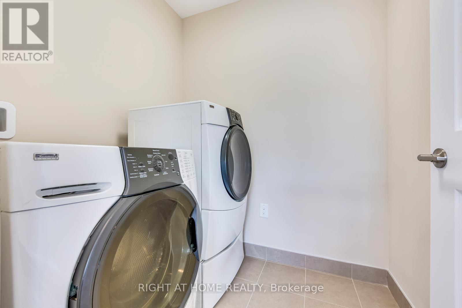 3195 William Coltson Avenue, Oakville, Ontario  L6H 0X1 - Photo 20 - W12685344