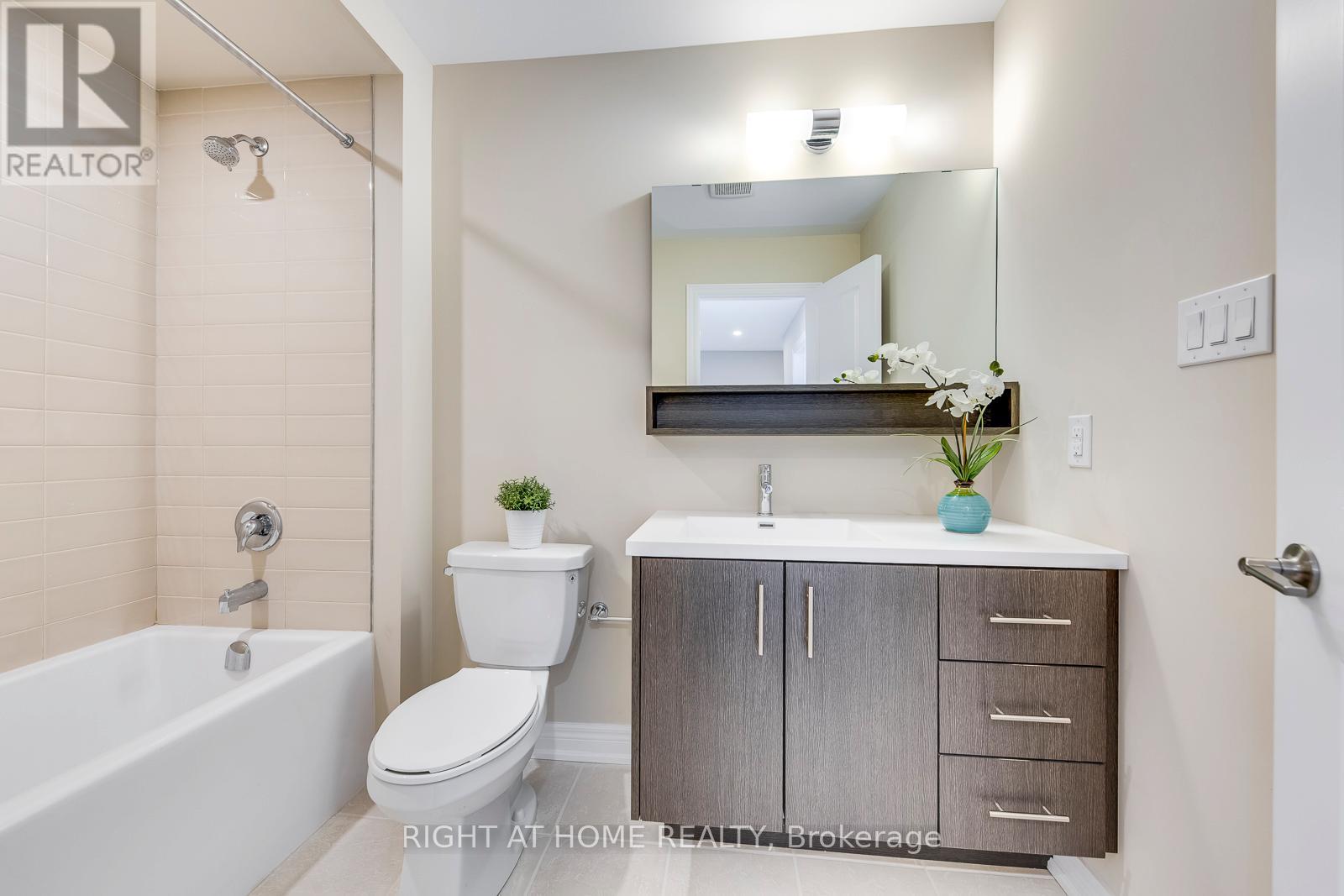 3195 William Coltson Avenue, Oakville, Ontario  L6H 0X1 - Photo 37 - W12685344