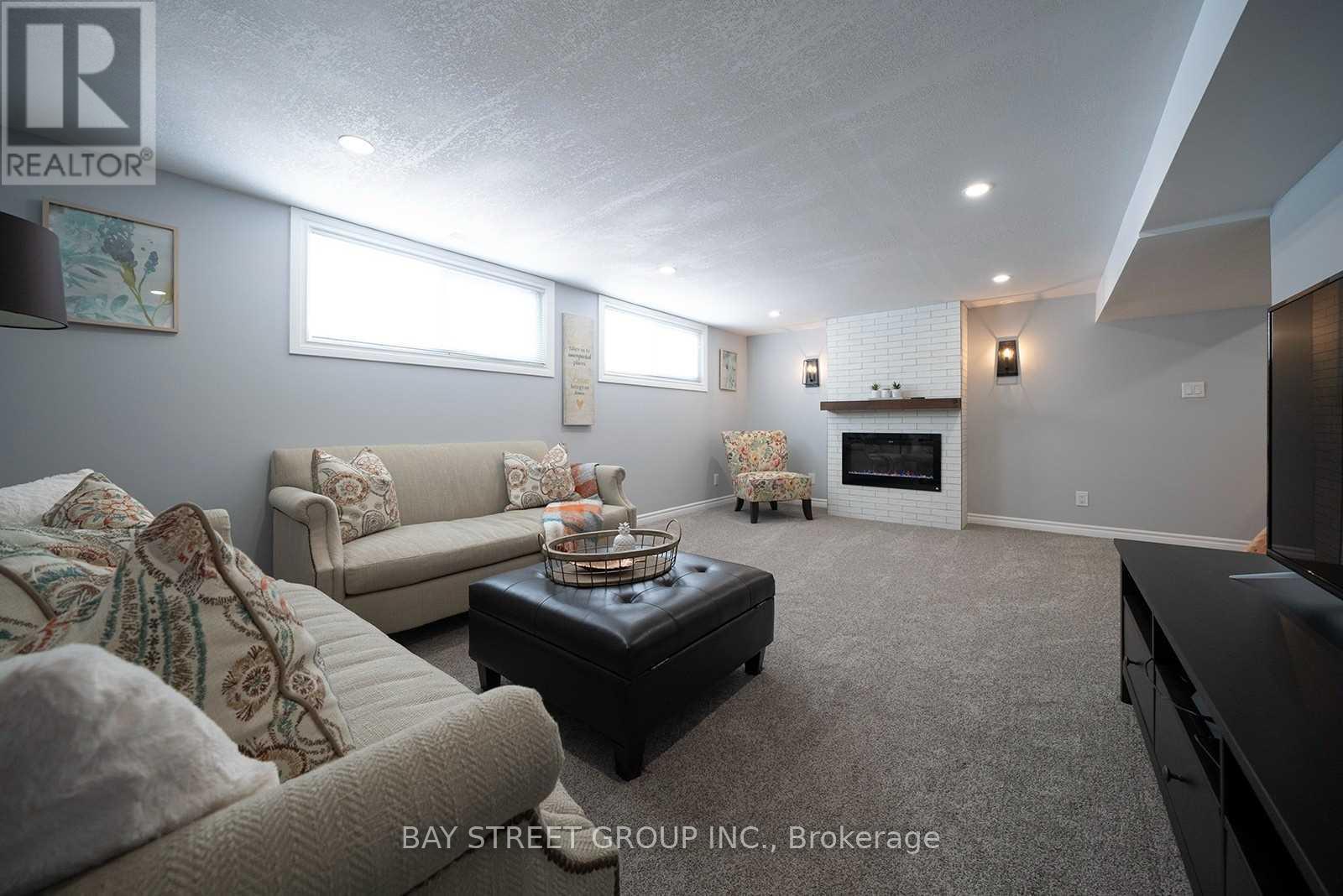 31 Tranquility Street, Brantford, Ontario  N3R 3H6 - Photo 28 - X12685338