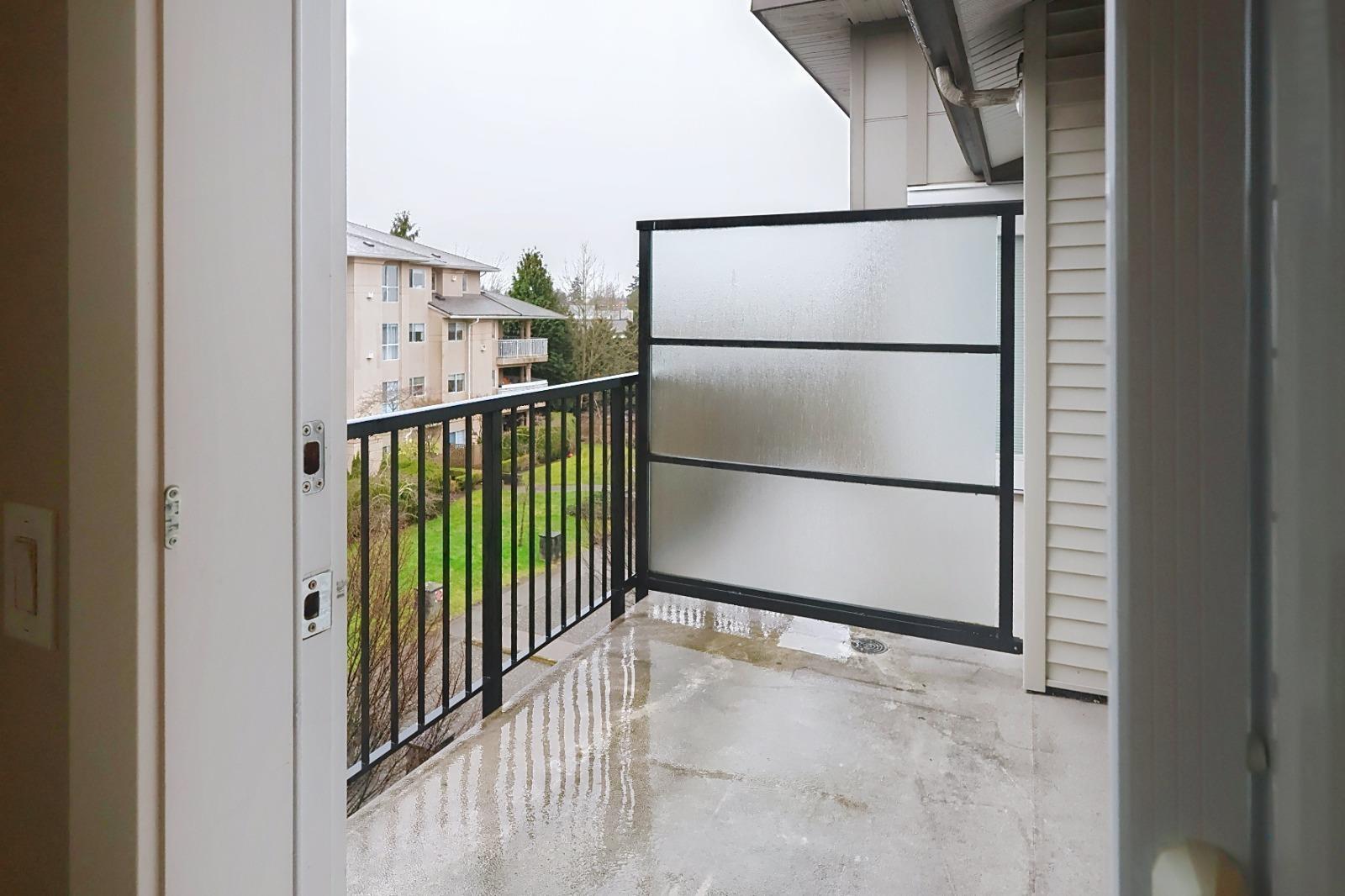 417 13740 75a Avenue, Surrey, British Columbia  V3W 0E8 - Photo 4 - R3067446