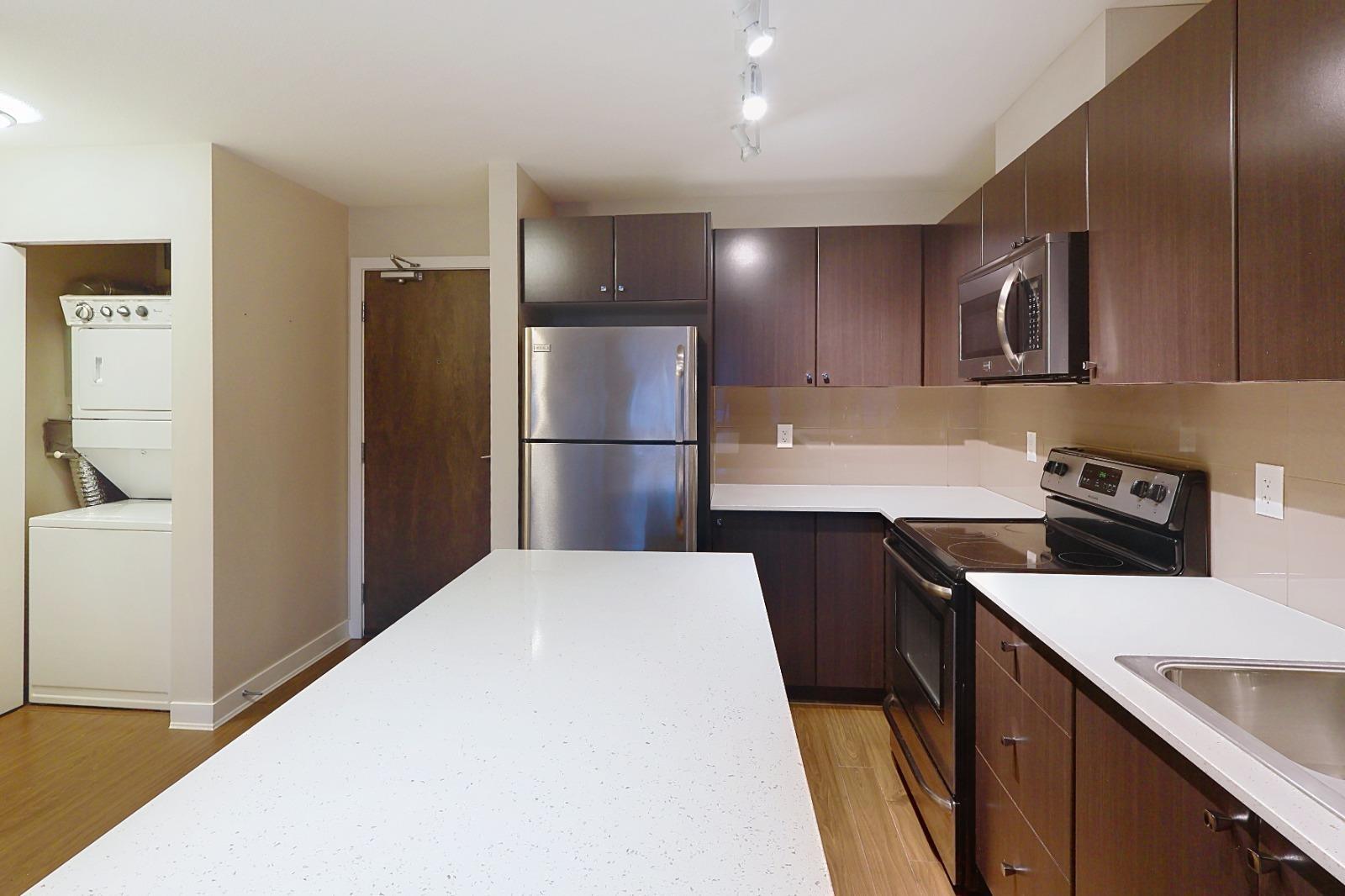 417 13740 75a Avenue, Surrey, British Columbia  V3W 0E8 - Photo 3 - R3067446