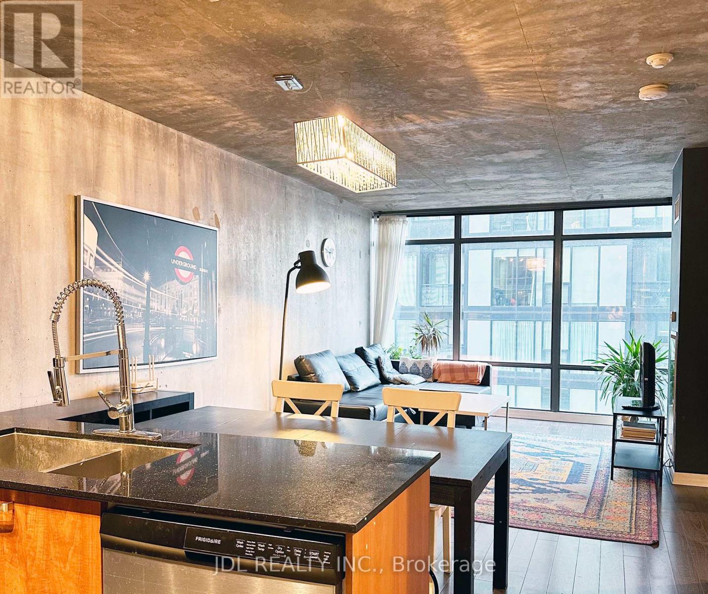 1607 - 22 Wellesley Street E, Toronto, Ontario  M4Y 1G3 - Photo 4 - C12685350