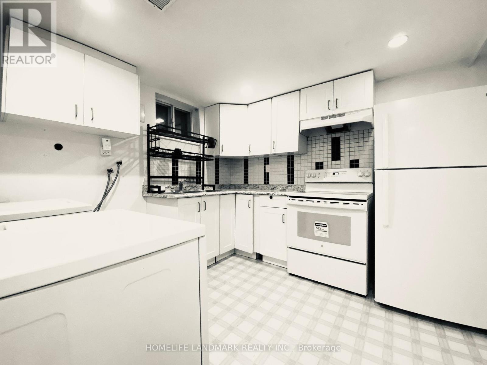 Lower - 640 Netherton Crescent, Mississauga, Ontario  L4Y 2M4 - Photo 6 - W12632820