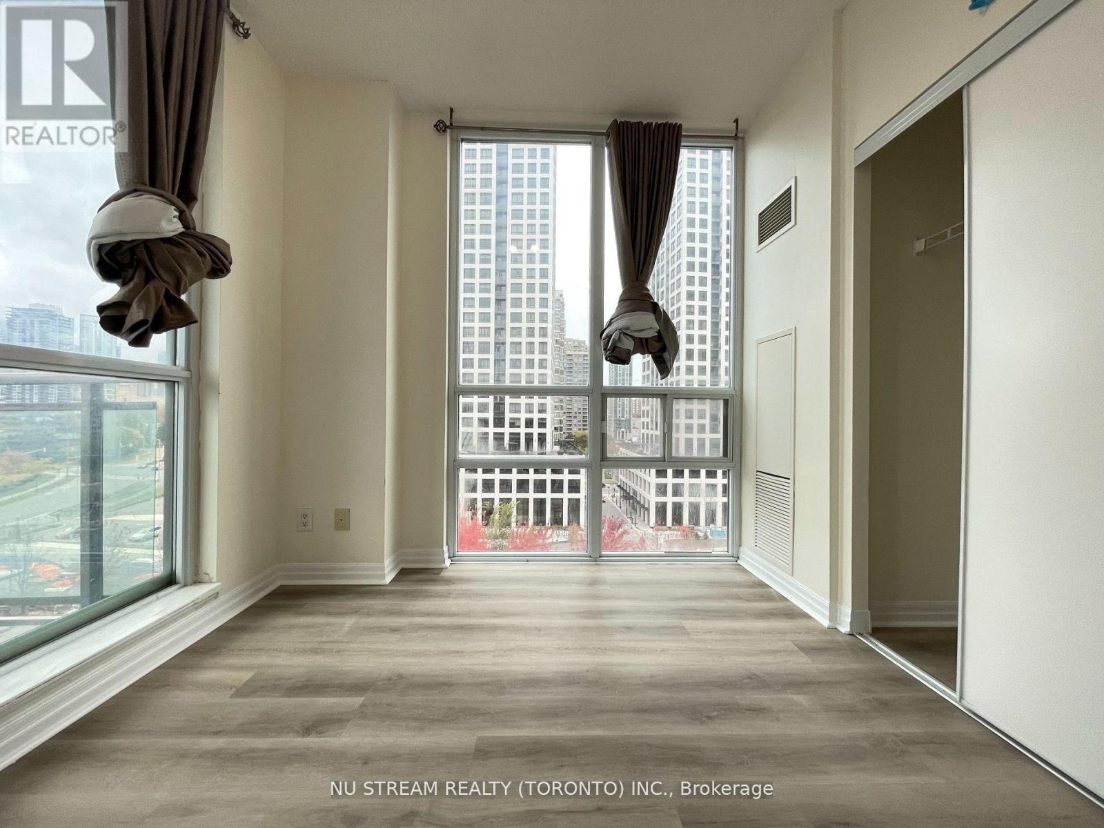 #909 - 3515 Kariya Drive, Mississauga, Ontario  L5B 0C1 - Photo 11 - W12685354