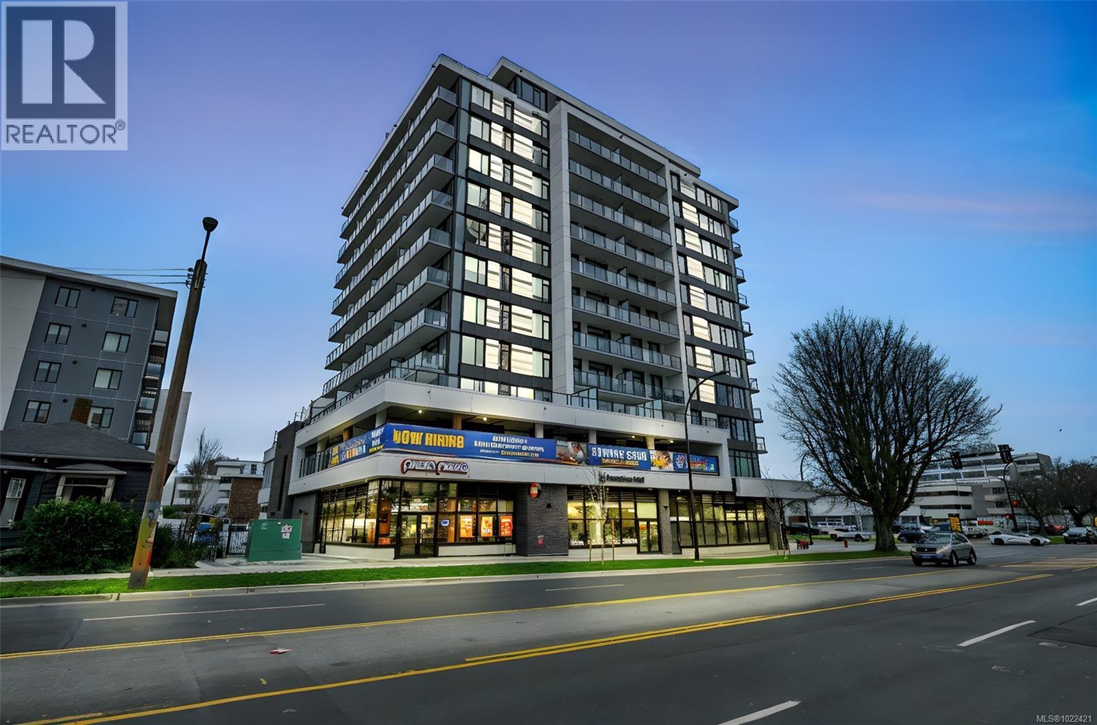 702 1100 Yates St, Victoria, British Columbia  V8V 0H5 - Photo 2 - 1022421