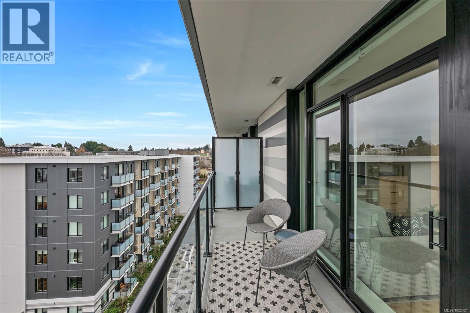 702 1100 Yates St, Victoria, British Columbia  V8V 0H5 - Photo 3 - 1022421