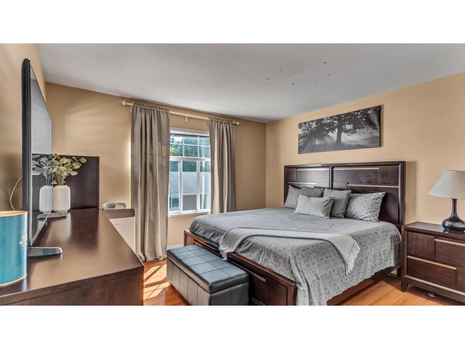 105 9580 Prince Charles Boulevard, Surrey, British Columbia  V3V 1S6 - Photo 4 - R3076009