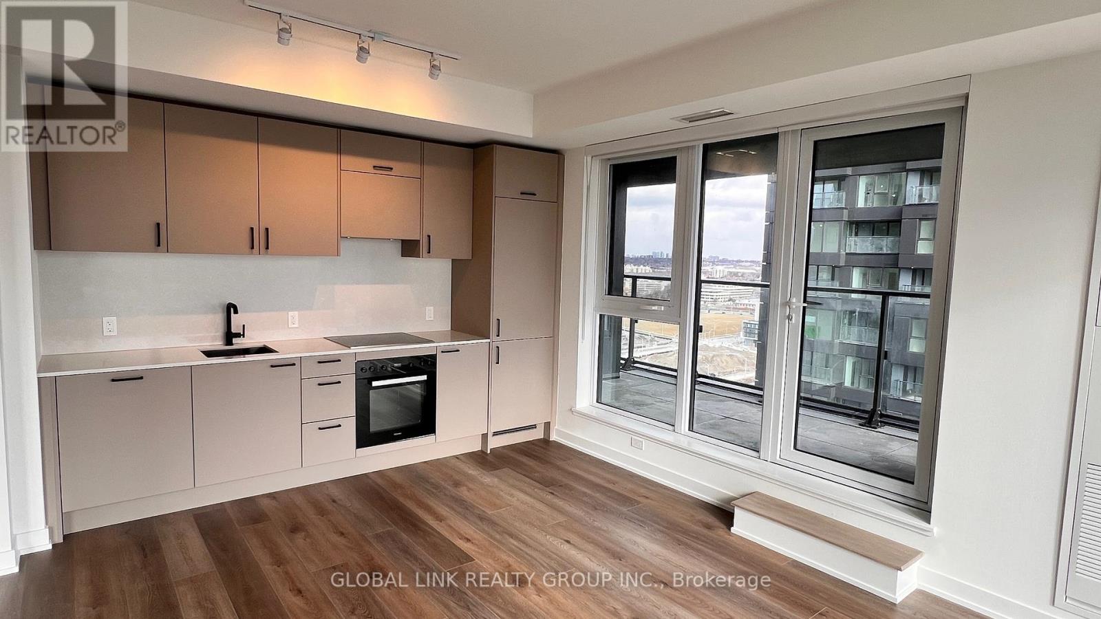 2013 - 1 Quarrington Lane, Toronto, Ontario  M3C 0S4 - Photo 6 - C12685356