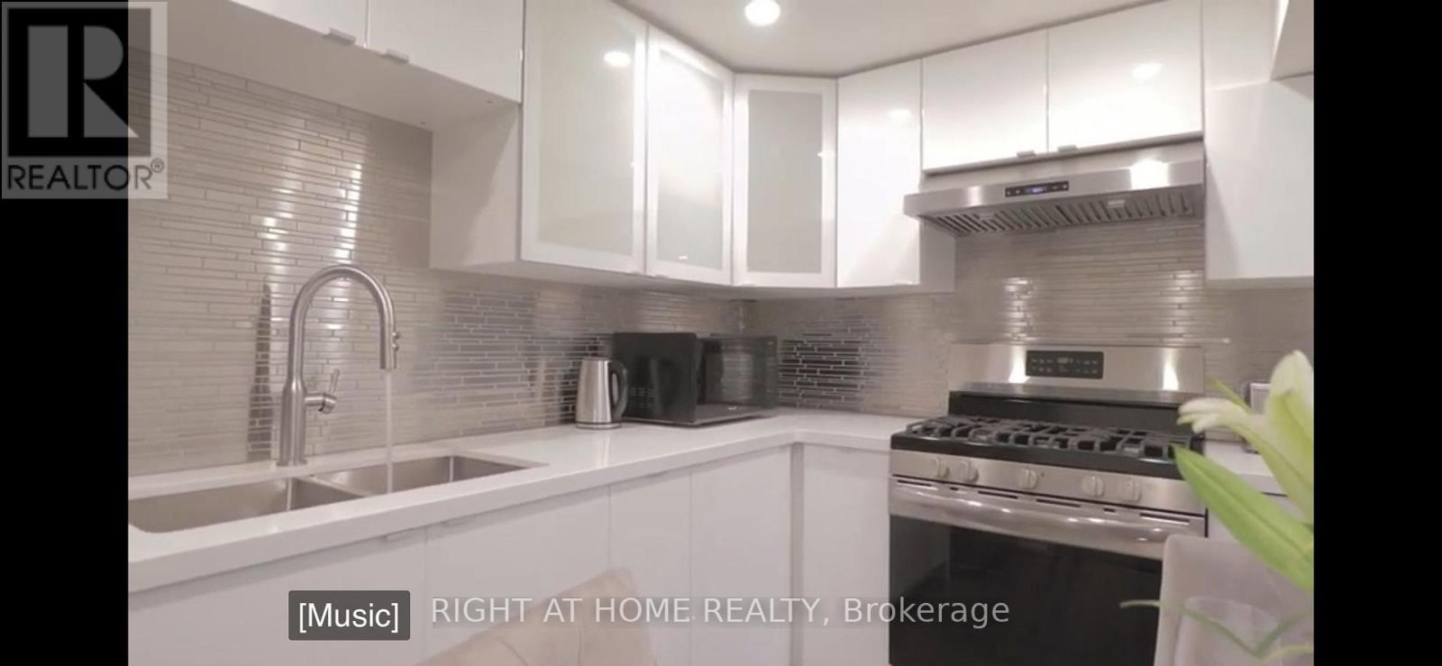 3567 Palgrave Road, Mississauga, Ontario  L5B 1W1 - Photo 2 - W12685360