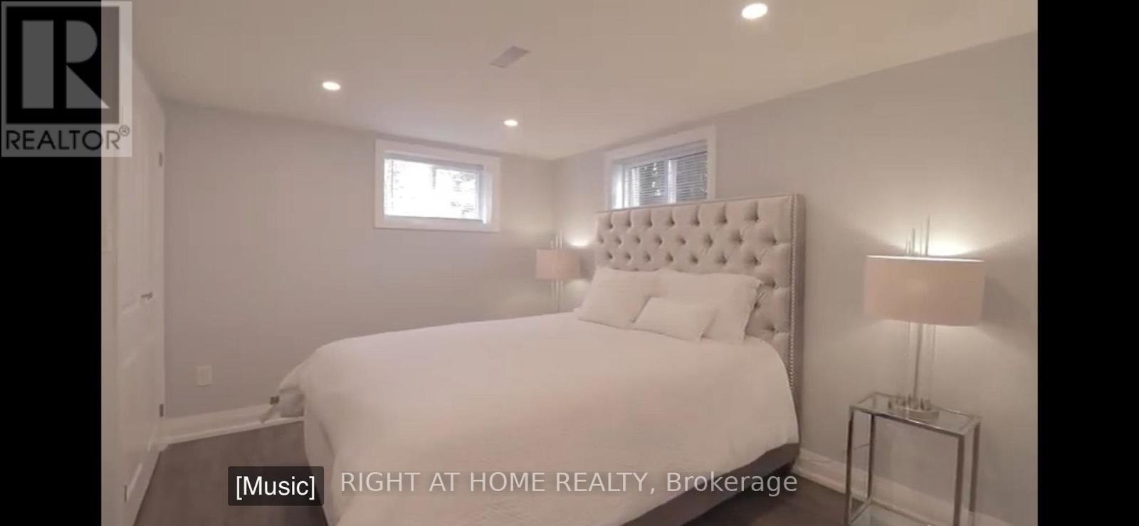 3567 Palgrave Road, Mississauga, Ontario  L5B 1W1 - Photo 7 - W12685360