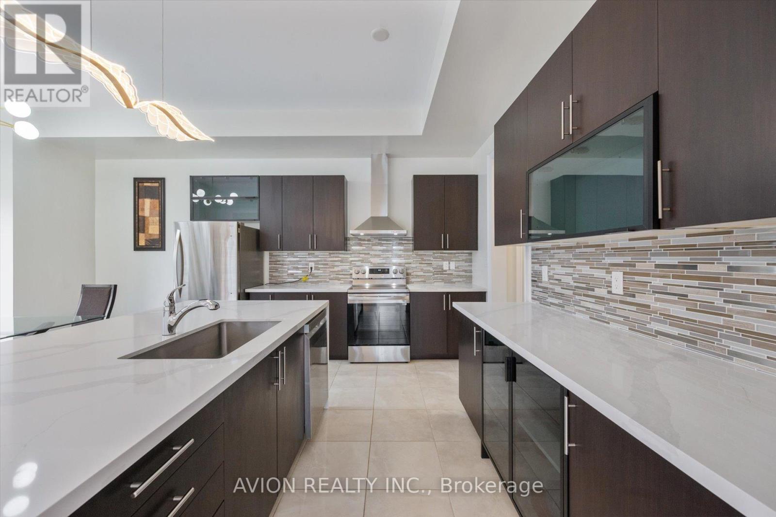 2417 Edward Leaver Trail, Oakville, Ontario  L6M 5L6 - Photo 9 - W12685370