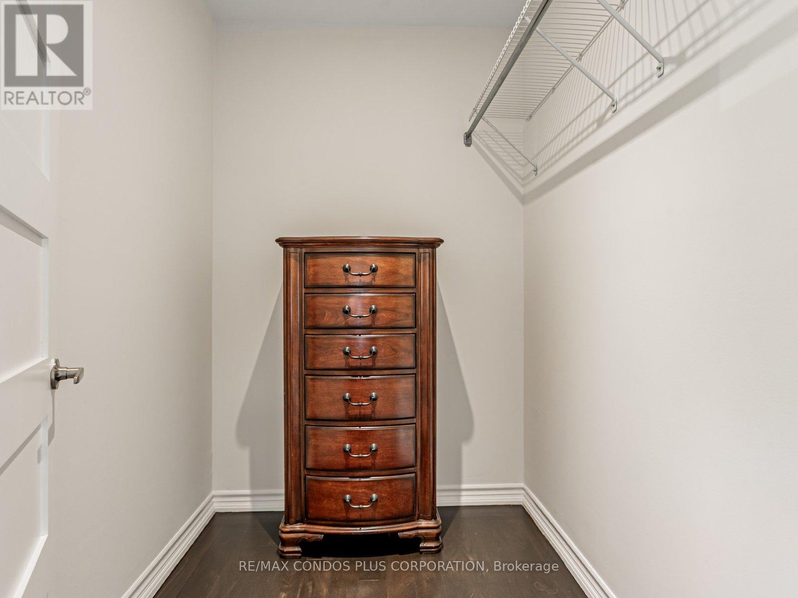 F - 346 Jarvis Street, Toronto, Ontario  M4Y 2G6 - Photo 23 - C12685390