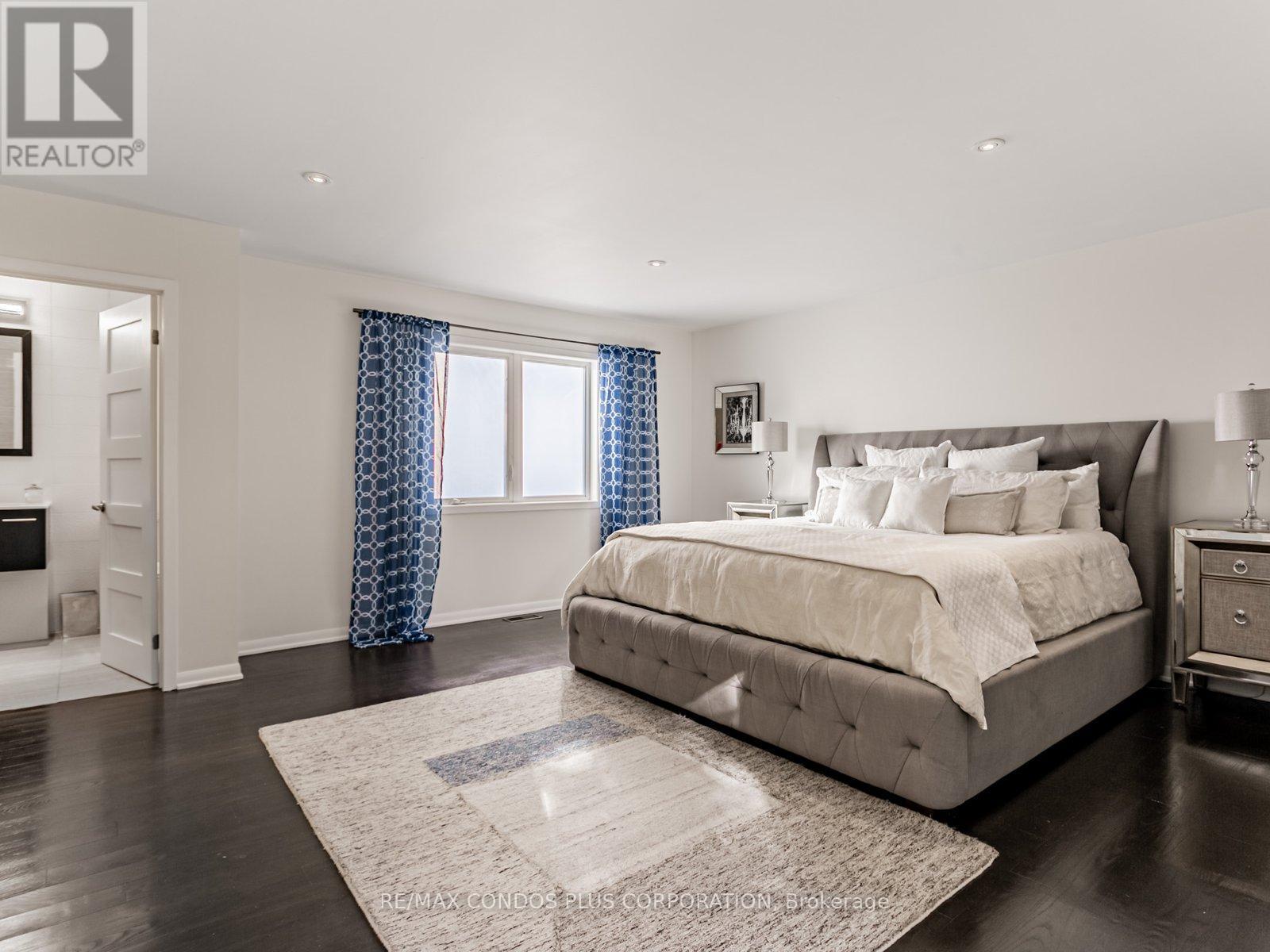 F - 346 Jarvis Street, Toronto, Ontario  M4Y 2G6 - Photo 27 - C12685390