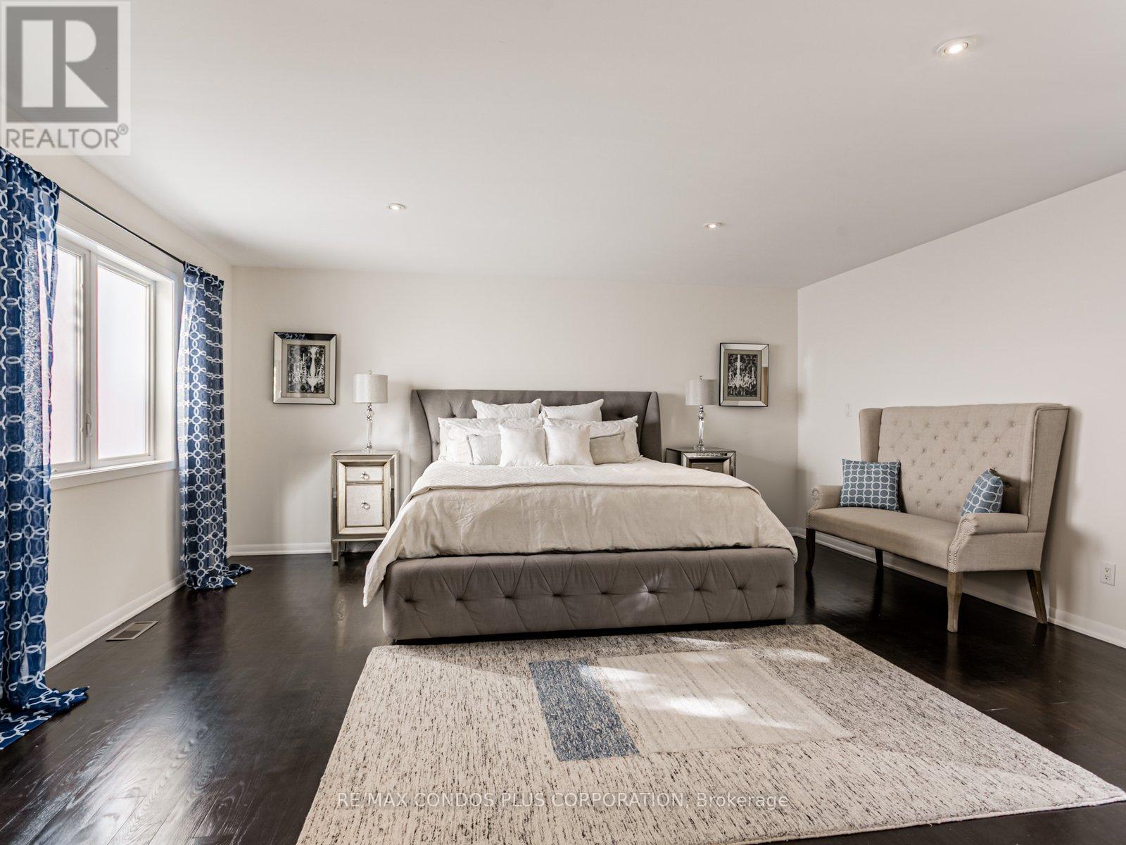 F - 346 Jarvis Street, Toronto, Ontario  M4Y 2G6 - Photo 29 - C12685390