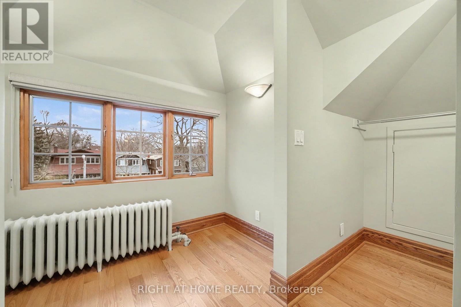 32 Hollywood Crescent, Toronto, Ontario  M4L 2K5 - Photo 34 - E12685410