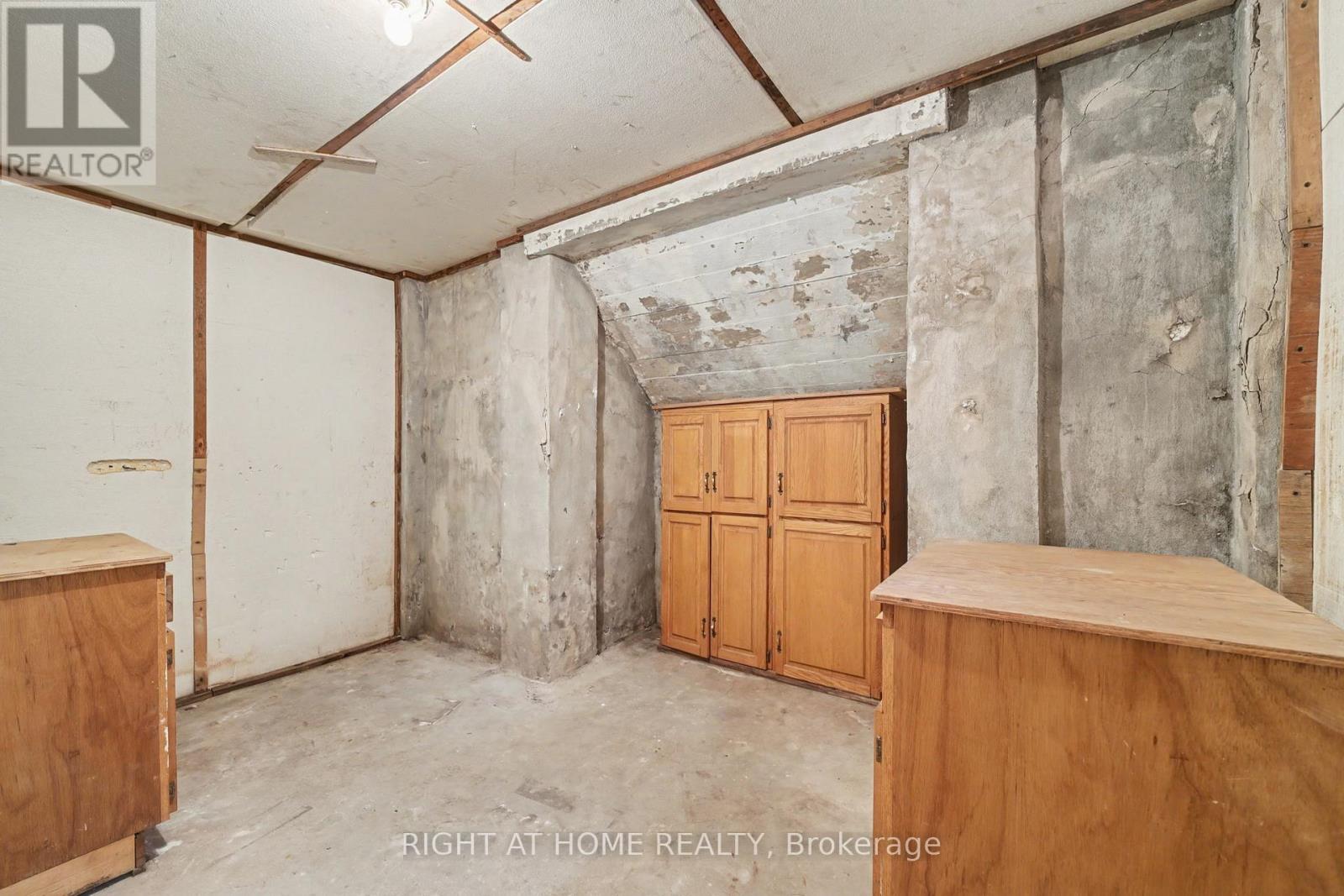 32 Hollywood Crescent, Toronto, Ontario  M4L 2K5 - Photo 38 - E12685410